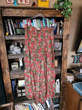NATURAL LIFE Olive Palazzo Wide-leg Pants with Red-Pink Floral Print